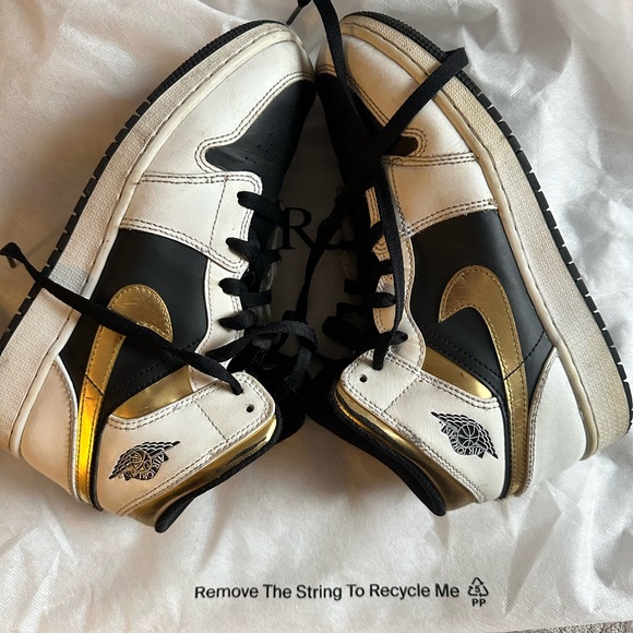 High-Top Jordans - Gold, White and Black - Picture 3 of 3